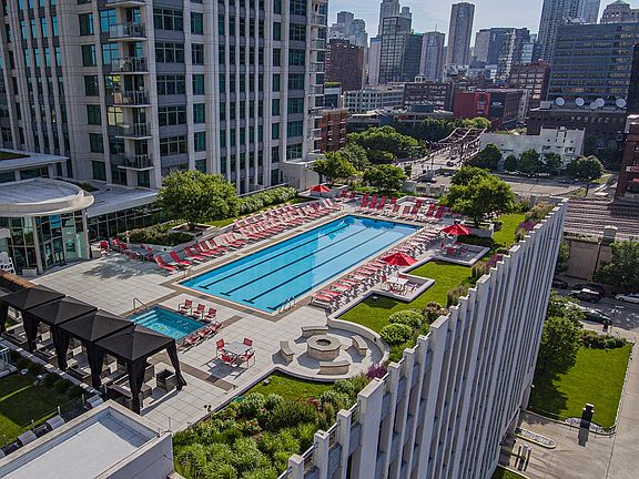 5th image of 555 W Kinzie St #2339489
