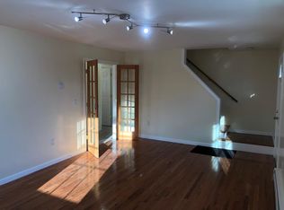 16 Sigourney St #B, Worcester, MA 01605