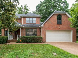 1117 Crestfield Dr, Nashville, TN 37211