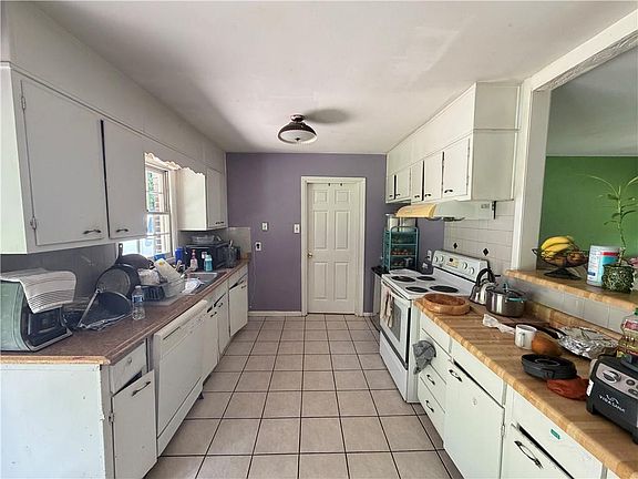 5th image of 3164 Moss Oak Dr