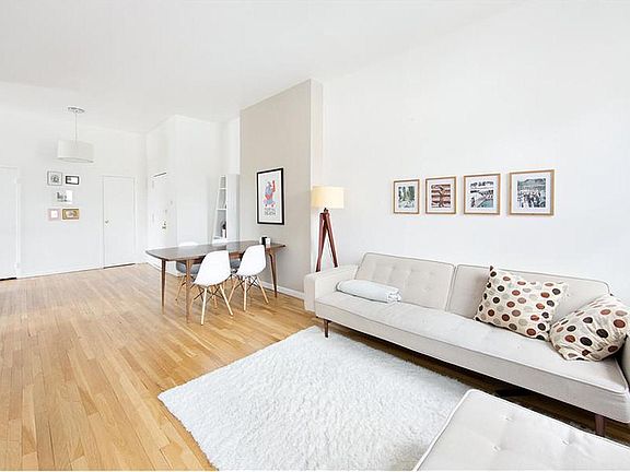 3rd image of 11 Prince St APT 6A