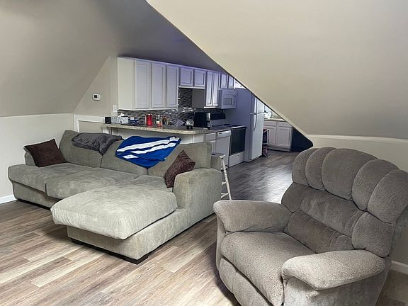 4th image of 235-2 Lexington Ave