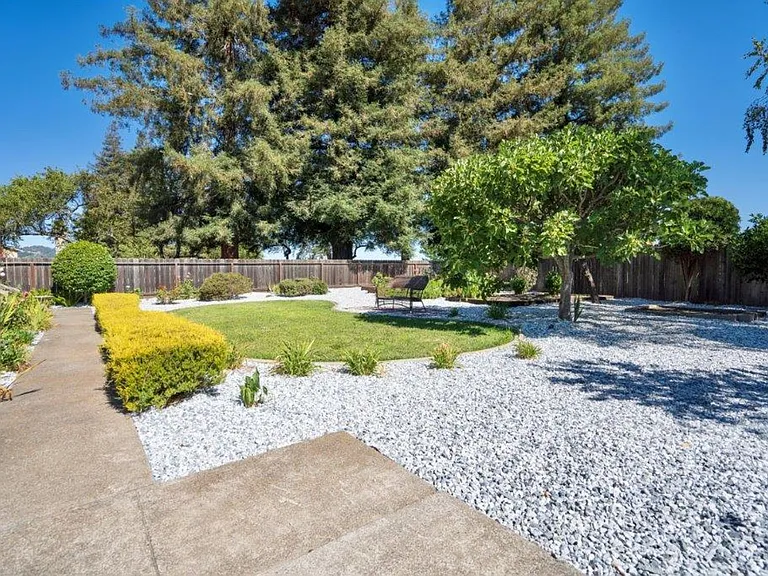 1512 Mosswood Dr — Photo 25