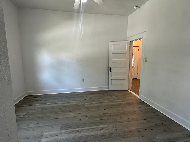 501 S Connellee Ave — Photo 15