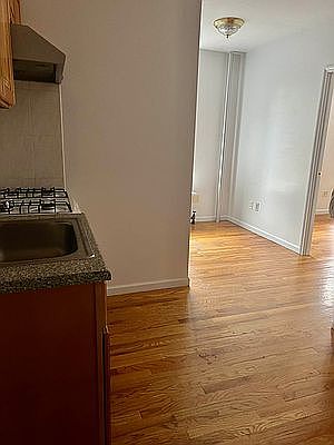 3rd image of 173 Mott St #16