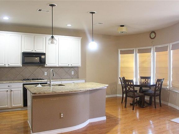 4th image of 1434 Pelican Dr