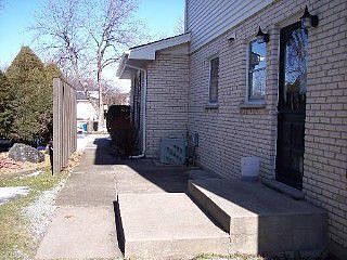 2nd image of 800 Brentwood Dr