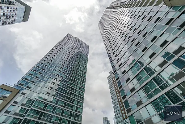 Rented by Bond New York | media 20