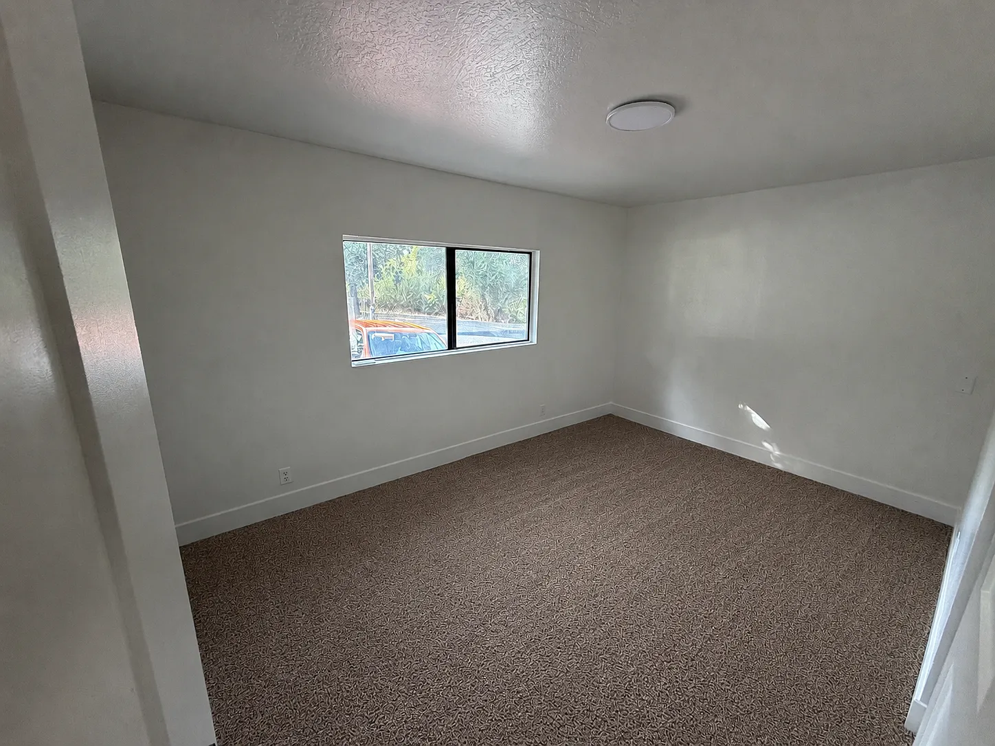 2 bed, 750 sqft, $1,550 — Photo 3