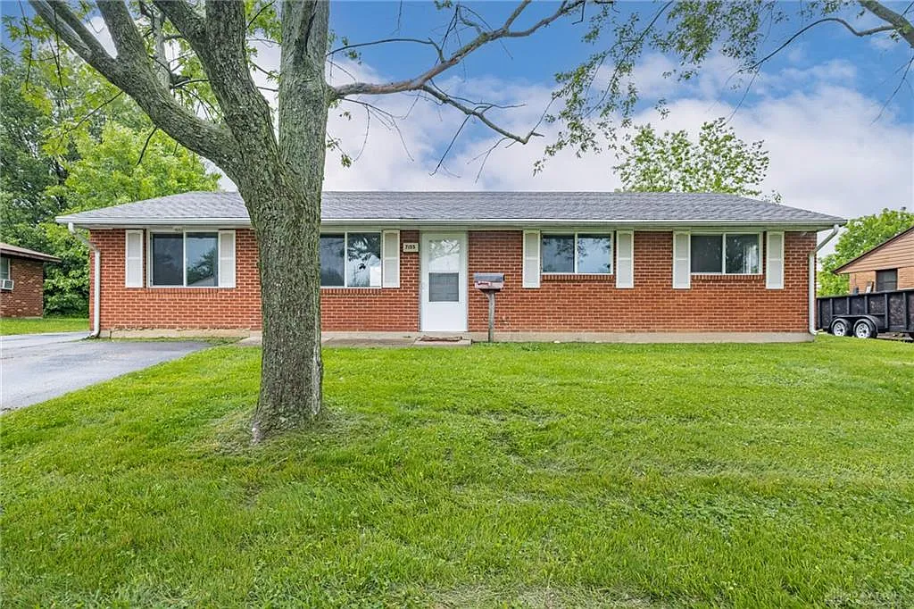 Building Photo - 7155 Stonehurst Dr
