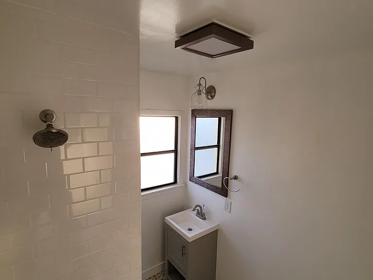 2638 23rd St #B — Photo 10