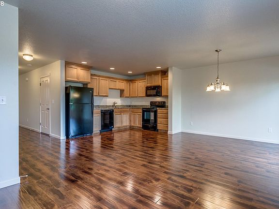 4th image of 9520 NE 72nd St