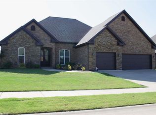 1815 Josh Dr, Conway, AR 72034