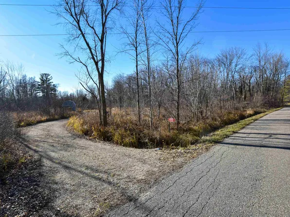 W3925 Chicago Rd, Redgranite, WI 54970