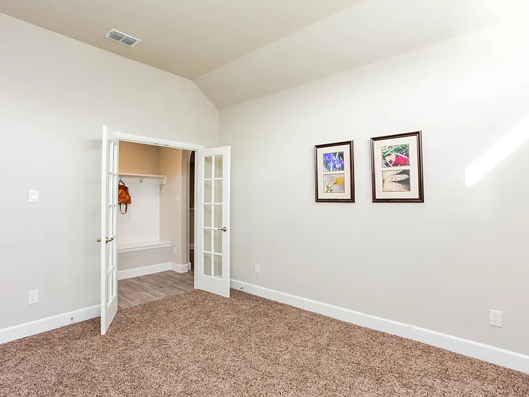 105 Crimson Sky Ct — Photo 17