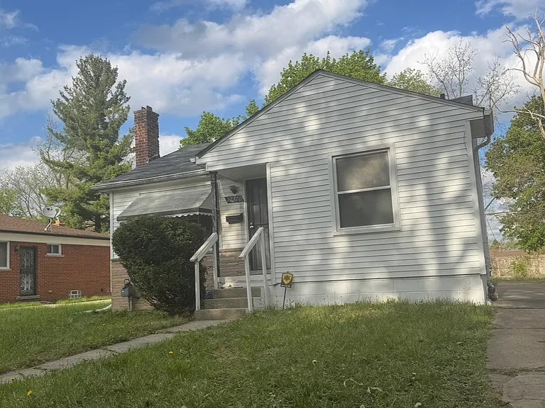 17370 Stout St — Photo 1