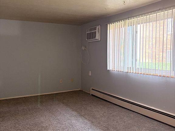 3rd image of 530 Wadsworth Rd APT 103