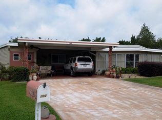 701 Buccaneer Blvd, Tavares, FL 32778
