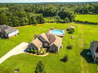 1429 Azalee Ln, Chapel Hill, TN 37034