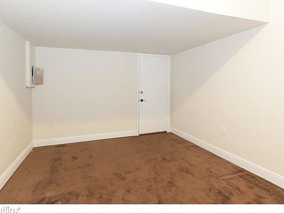 5th image of 21185 Mainsail Cir