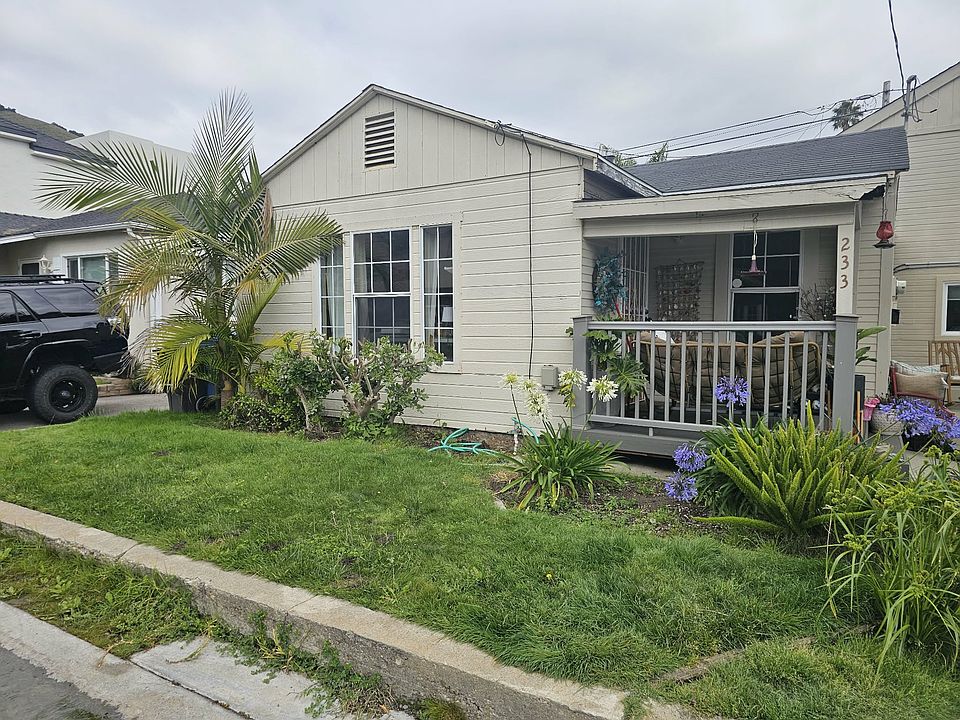 1st image of 233 Placentia Ave