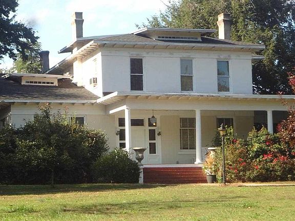 2nd image of 45 Clarendon Ave