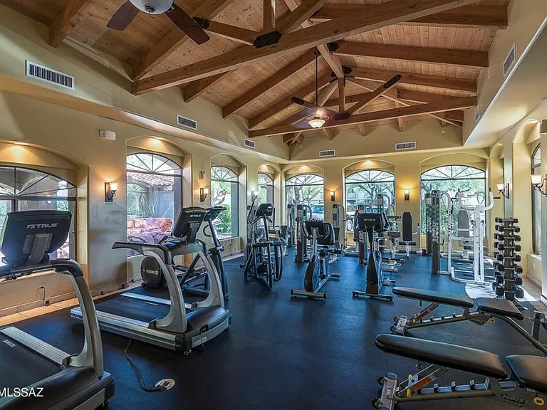 FITNESS CENTER - Large, uber-clean, with plenty of newer equipment