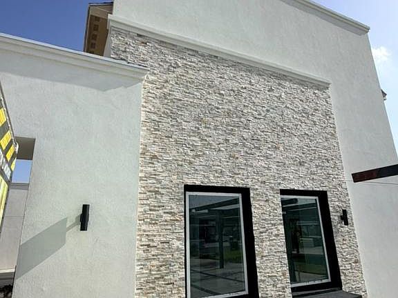 2nd image of 2101 Cassandra St