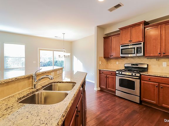 4th image of 2232 Tanners Mill Dr