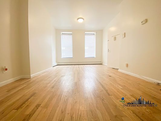 2nd image of 177 Hull St #1