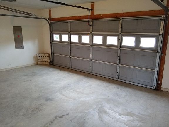 3rd image of 111 Battlefield Dr