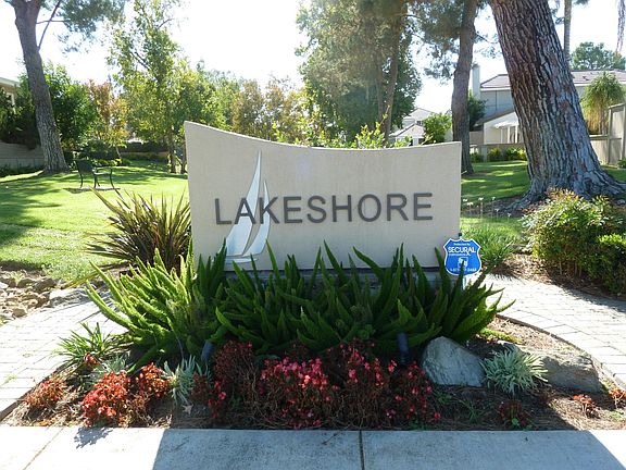 3rd image of 32138 Beachlake Ln