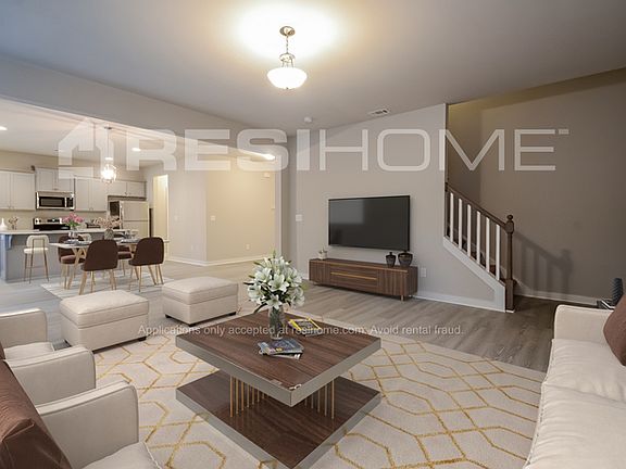 5th image of 10918 Woodland Dr