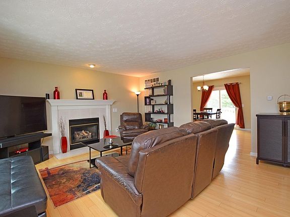 3rd image of 7826 Kristen Dr