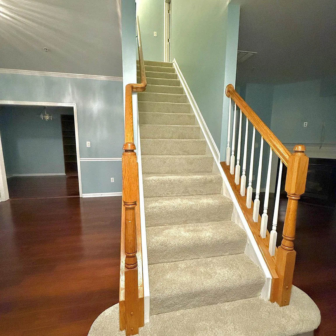Chatsworth Village Condo — Photo 2
