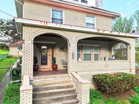 3rd image of 222 Union St