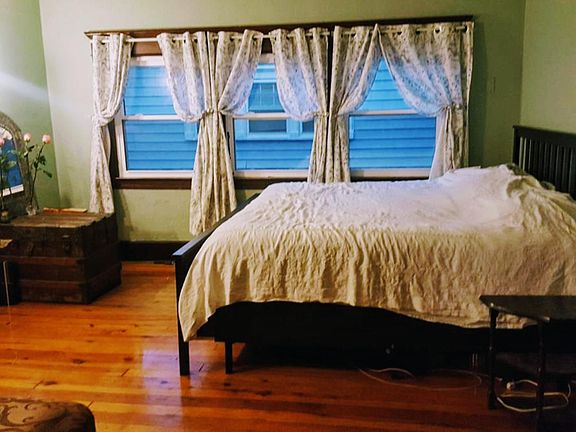 3rd image of 727 Orange St #3