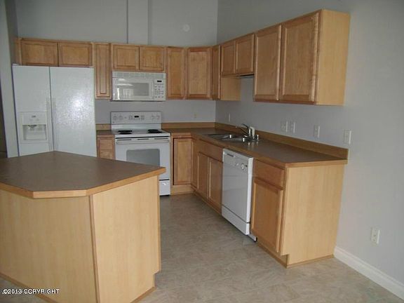 5th image of 11650 Dawn St