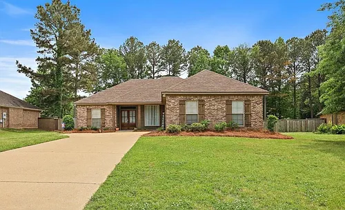 103 Richmond Way Photo 1