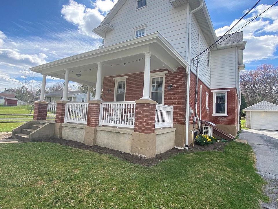 49 W Main St, Elverson, PA 19520 Zillow