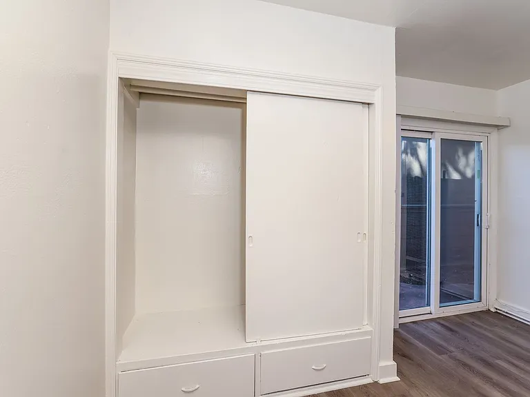 2107 Montgomery Dr — Photo 7