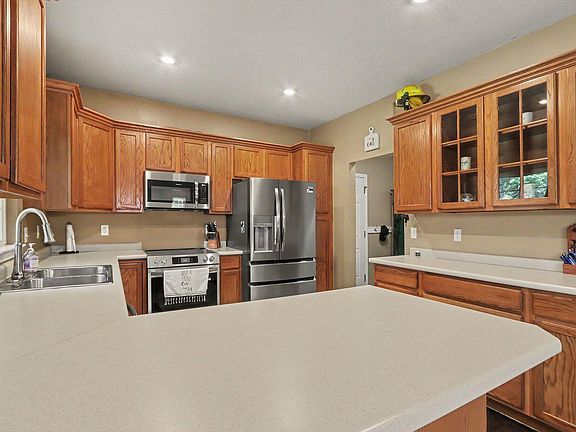 5th image of 7480 Oldenburg Ln