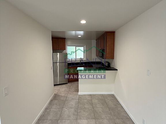 3rd image of 1208 Sir Francis Drake Blvd APT 6