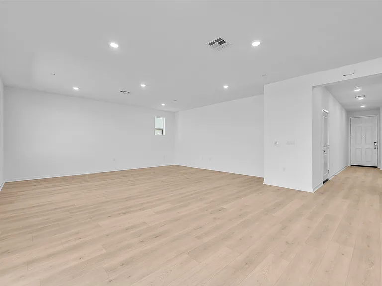 34427 Sakura Ln — Photo 6