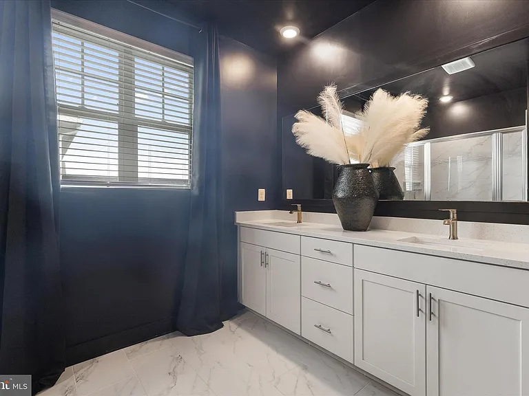 5680 Lewis Carroll Dr — Photo 24
