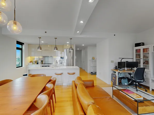 11-02 49th Avenue image 4 of 15