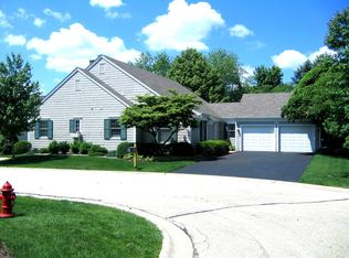 386 Sherbrook Ct, Crystal Lake, IL 60012