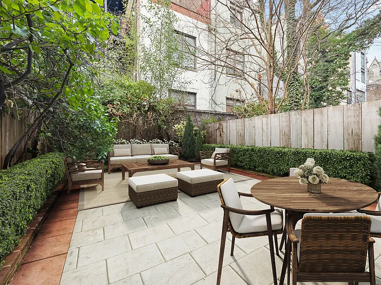 51 W 73rd St #TOWNHOUSE — Photo 16