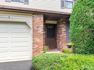 6 Dogwood Dr, Edison, NJ 08820