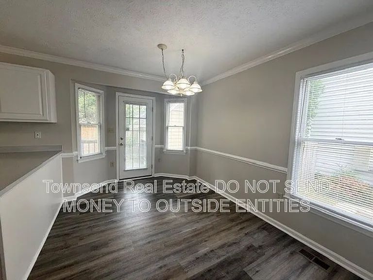 2012 Fig Ct — Photo 8